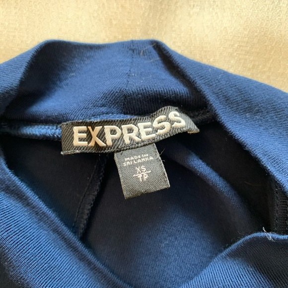 Women’s dress - Picture 2 of 4